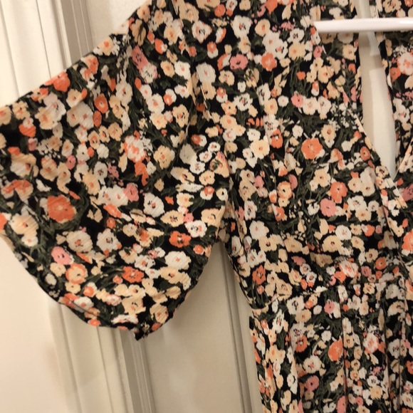 Billabong Black Floral Kimono Dress - Picture 3 of 7